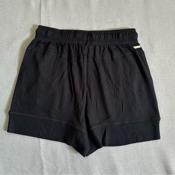 ALALA Heron Active Mesh Detailing Black Shorts New - Picture 4 of 8